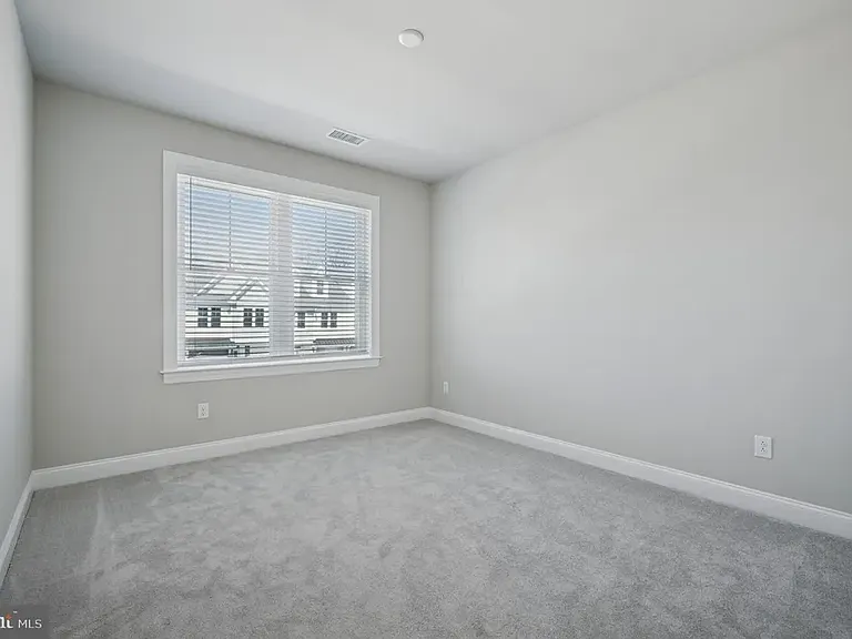 212 Foxhedge Rd — Photo 18