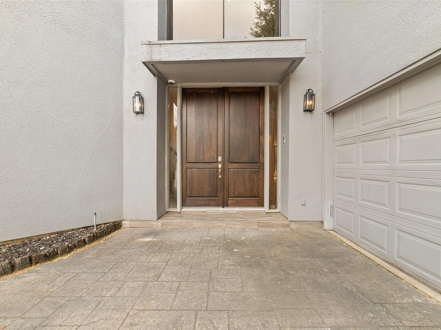5 bed, 4.5 bath, 4900 sqft, $4,400 — Photo 3