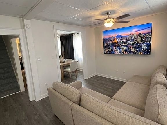 2nd image of 1329 Penn Ave #3