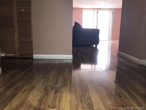 4th image of 1820 SW 81st Ave APT 3411