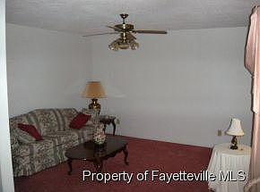 4th image of 610 W Cochran Ave