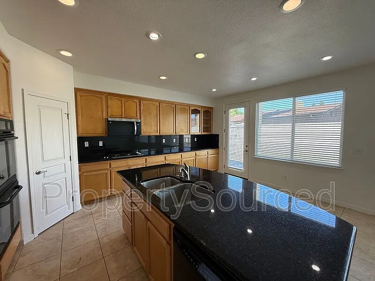 832 Monte Rosa Ln — Photo 10