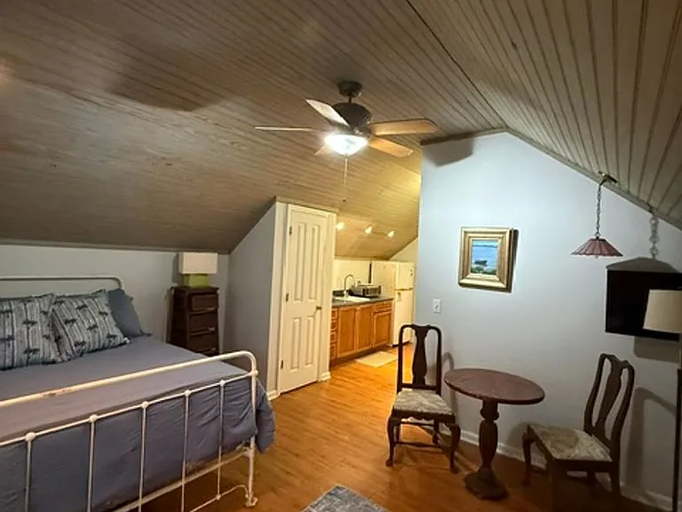 33 Winding Way — Photo 3
