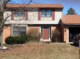 896 Dressler Ln, Rochester Hills, MI 48307