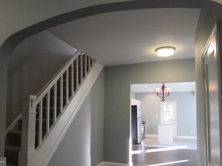 2735 Chesterfield Ave — Photo 10