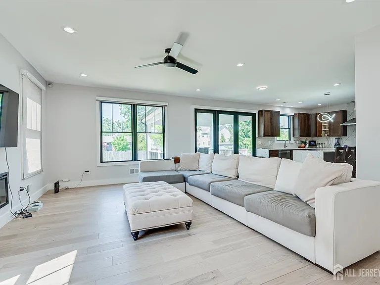 145 Center St — Photo 11