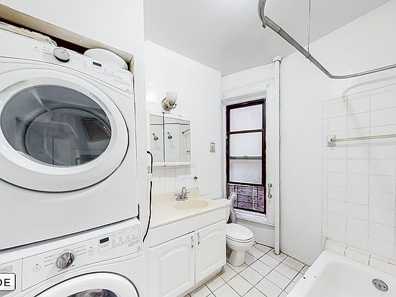 4th image of 222 E 51st St APT 3B