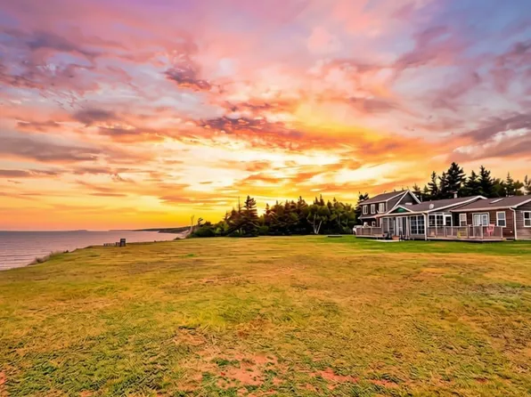 155 Mary Ann Dr, Long Pt, NS B0E 1P0