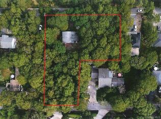 51 Shore Rd, Hampton Bays, NY 11946