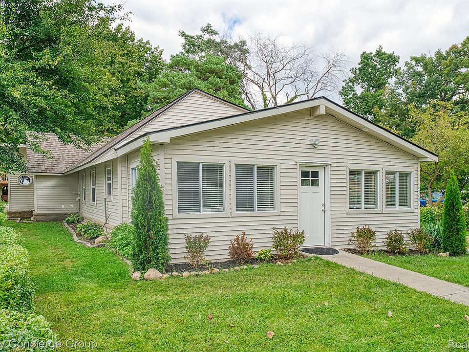 1st image of 6340 Island Lake Dr