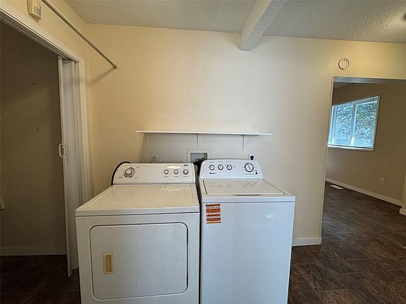 5th image of 2202 Quilchena Ave