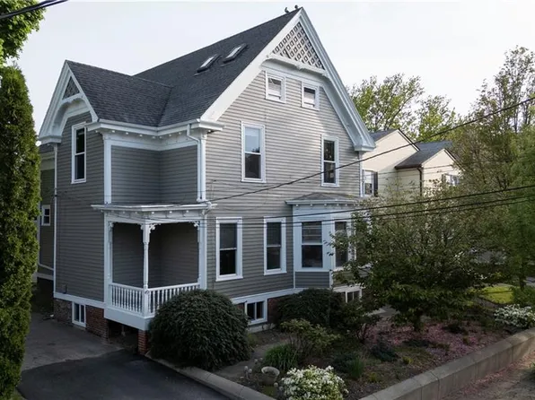 49 Hillside Ave, Providence, RI 02906