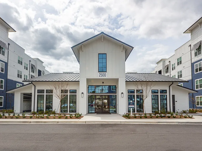 Atlantic on Main — Photo 16