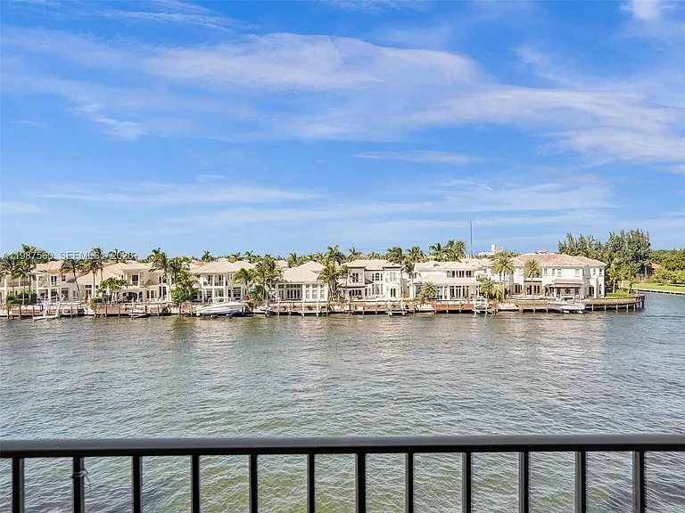 1400 S Ocean Dr #406 — Photo 2
