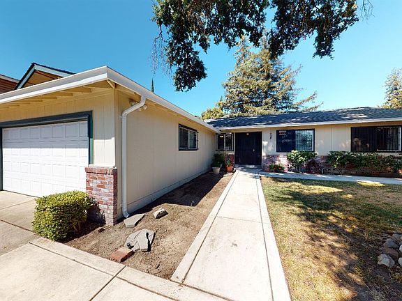 4th image of 8475 Yarmouth Dr