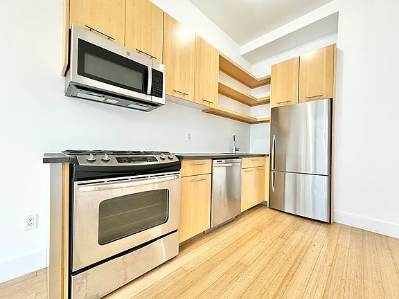 3rd image of 177 Concord St #3G