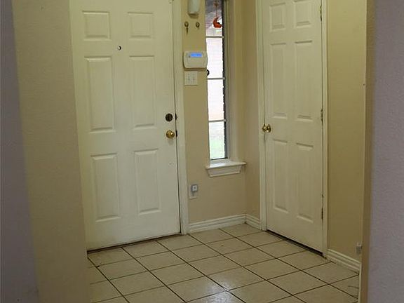 3rd image of 7929 Crouse Dr