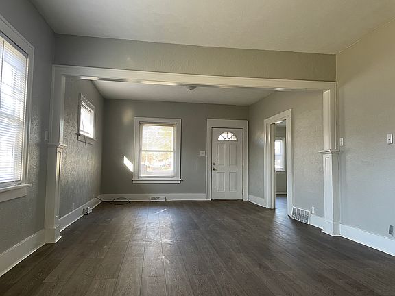 3rd image of 702 N Johnson St