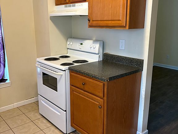 5th image of 1615 S Jackson Ave APT 3
