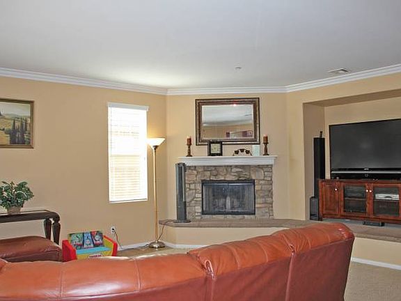 4th image of 2924 Burnet Dr