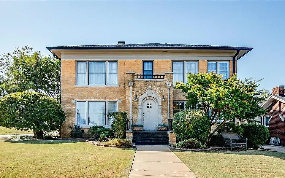 600 NW 34th St