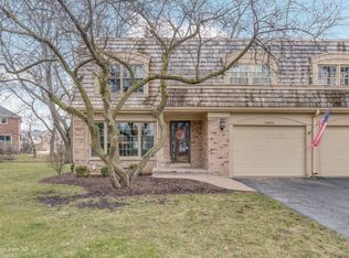 18W784 Avenue Normandy E, Oak Brook, IL 60523