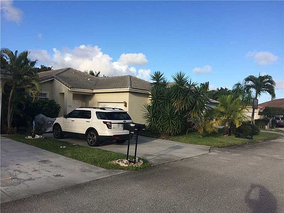 3rd image of 1259 SW 44th Ter