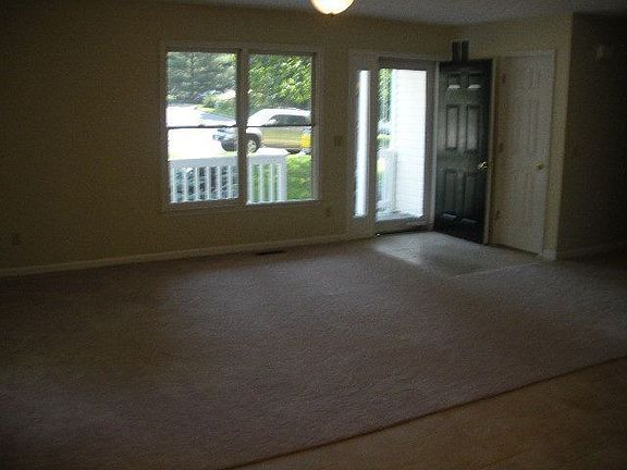2nd image of 3161 Horseshoe Ln