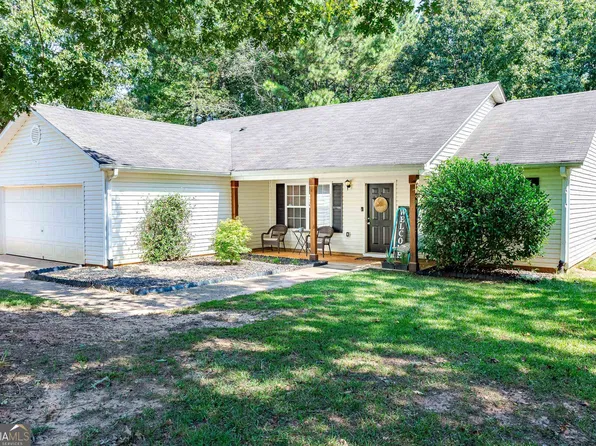 103 Woodstream Trl, Lagrange, GA 30240