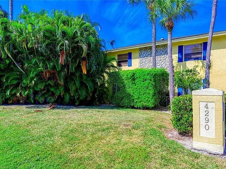 4290 Gulfstream Dr #5 — Photo 14