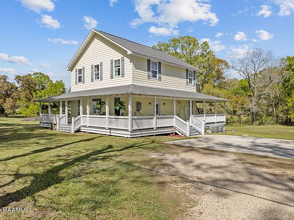 2nd image of 4477 Woodlawn Rd