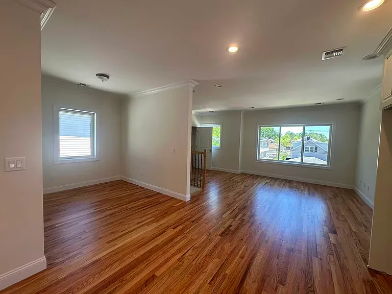 284 Eltingville Blvd #2 — Photo 16