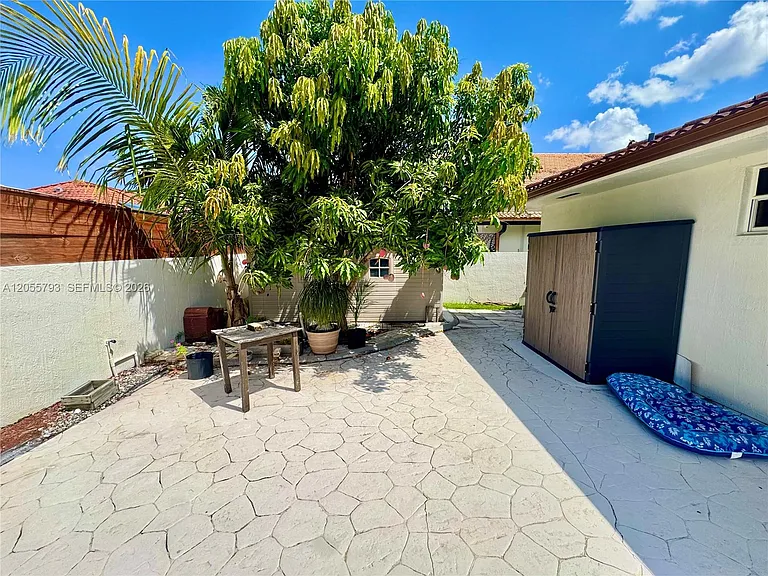 18701 Wentworth Dr — Photo 50