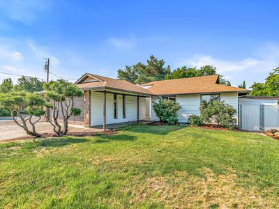 2762 E McAndrews Rd, Medford, OR, 97504