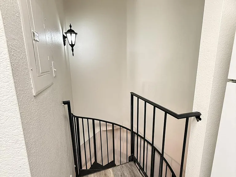 100 E Fillmore St #208 — Photo 19