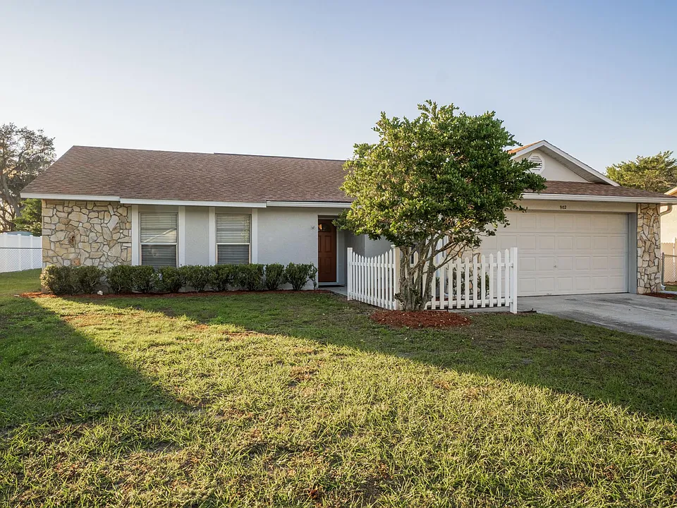 902 Whisler Ct
