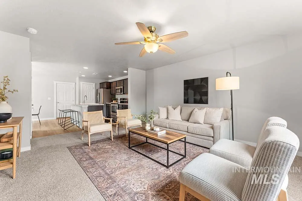 3 bed, 2.5 bath, 1536 sqft, $2,395 — Photo 3