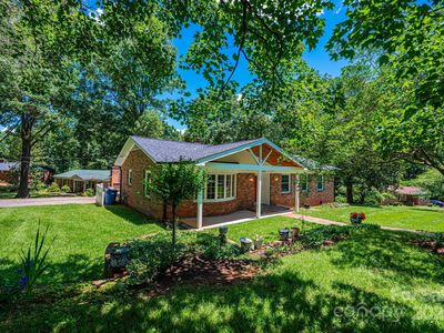 1036 11th Street Circle Dr NW, Hickory, NC, 28601