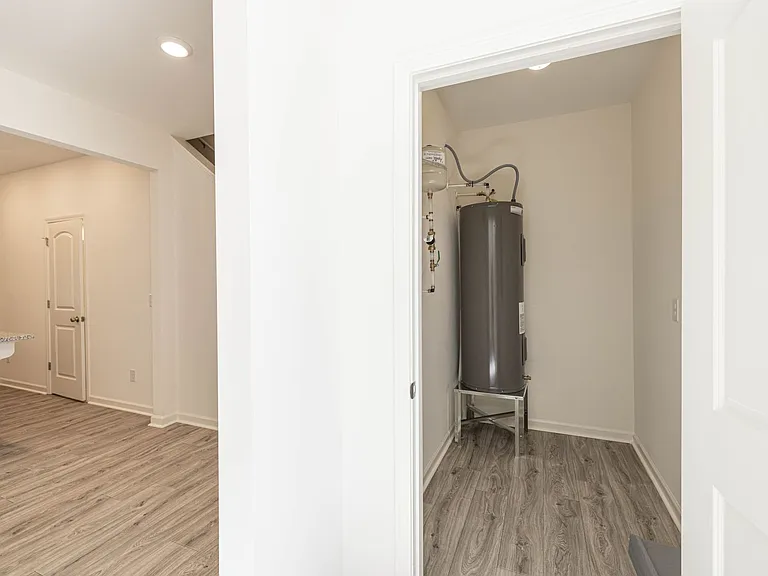 1009 Pine St #B — Photo 11