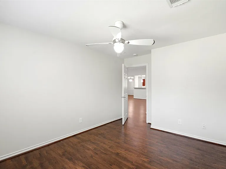 1702 Fantasy Woods Dr — Photo 31