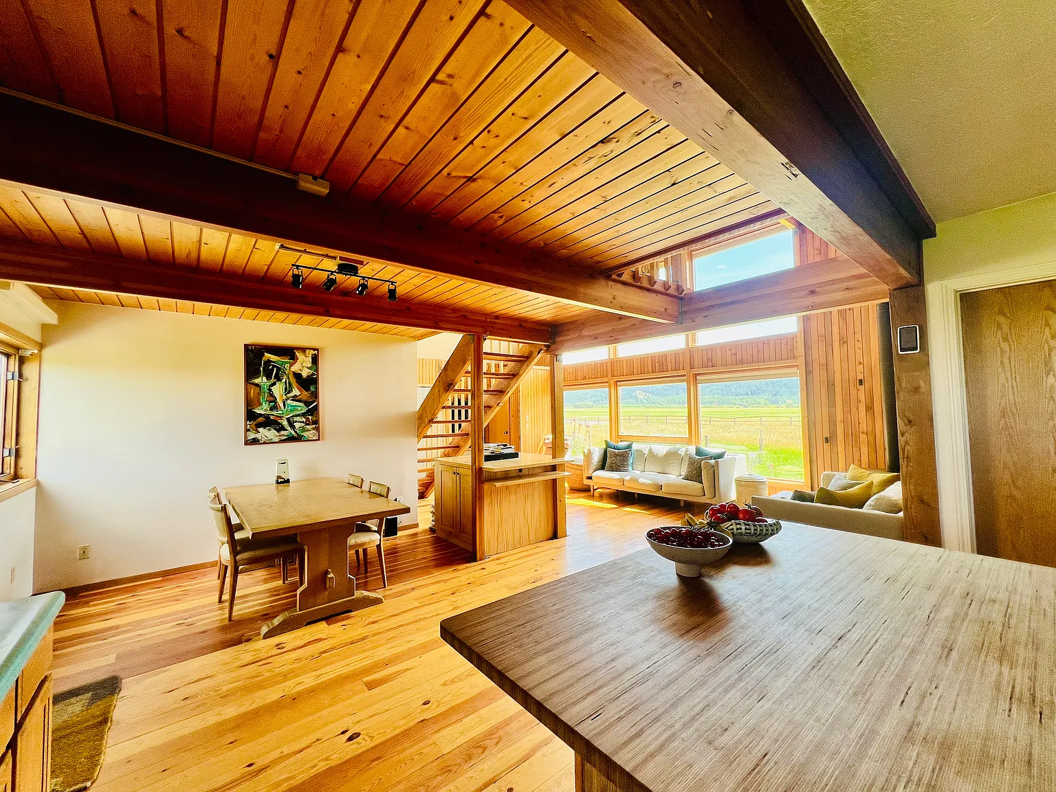 3 bed, 1700 sqft, $3,600 — Photo 4