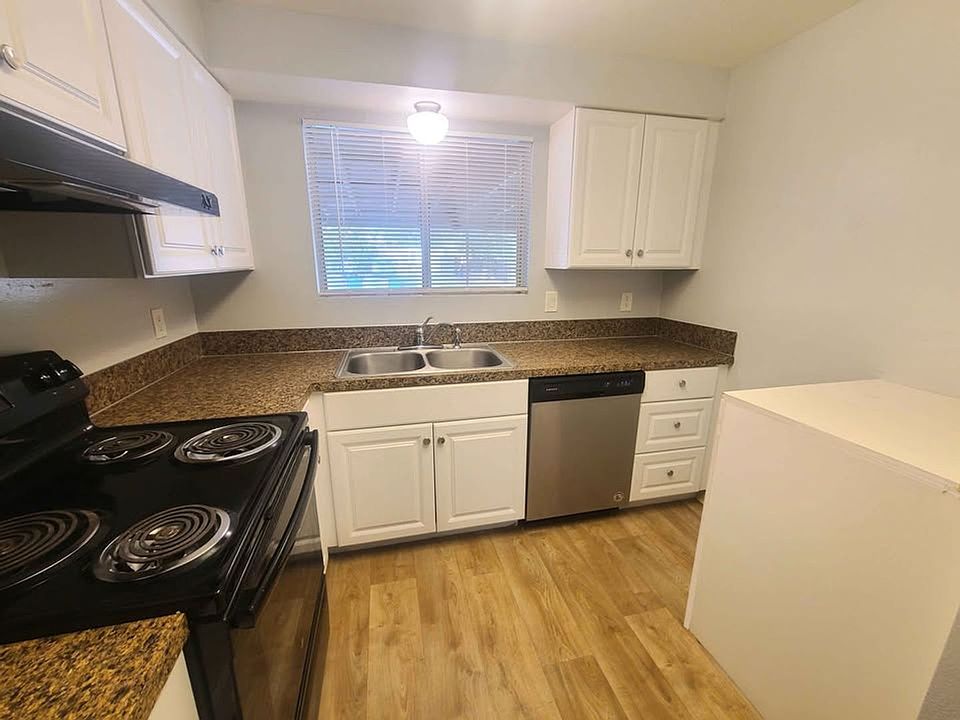 1st image of 1201-1211 S Vermont Ave #1207
