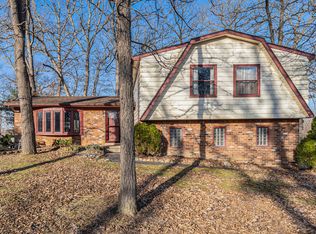 110 Fonro Dr, Brighton, MI