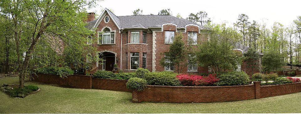 Lovely English Country Home 5487 SF, 1.5 Acres