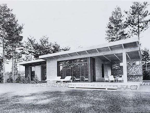 177 East Flag Swamp Road