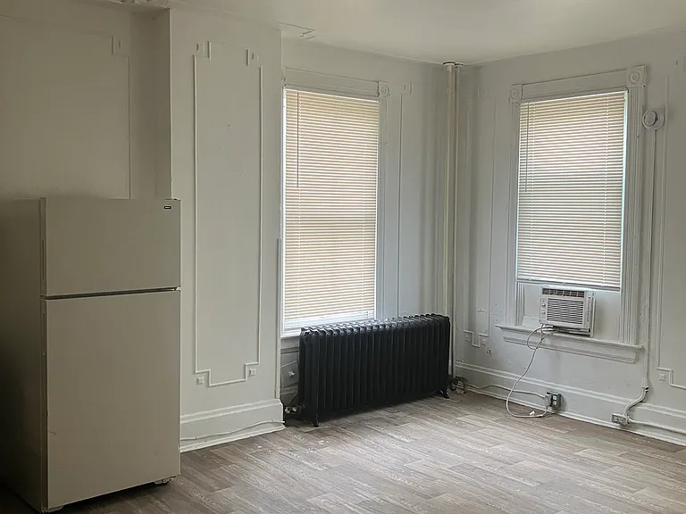 4259 Vine St #5 — Photo 1