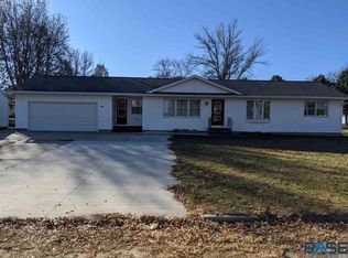 11899 111th St, Leota, MN 56153