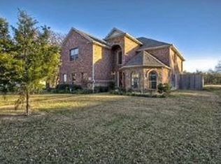 3010 Russell Rd, Arlington, TX 76001