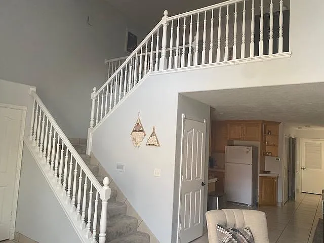 860 E Sego Ave — Photo 9