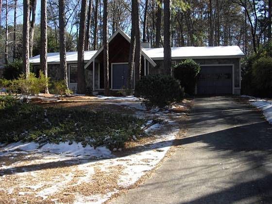1st image of 325 Saddletree Ln